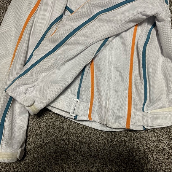 Women’s Large Harley Davidson Riding Jacket - Picture 8 of 9